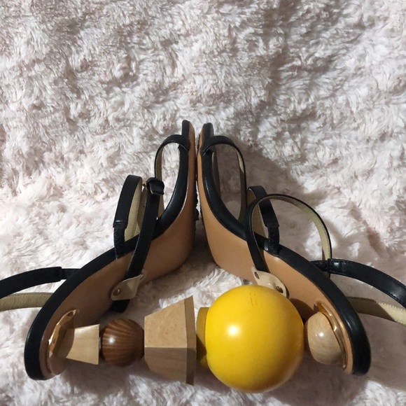 Designer inspired black heels with asymmetrical wood heel women’s size 8 - Picture 10 of 13